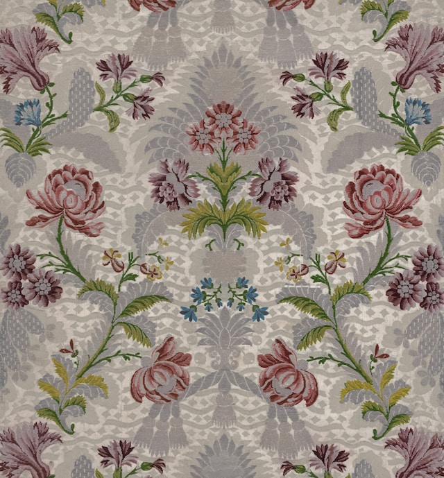 Materials and techniques used in creating Western-inspired rug designs